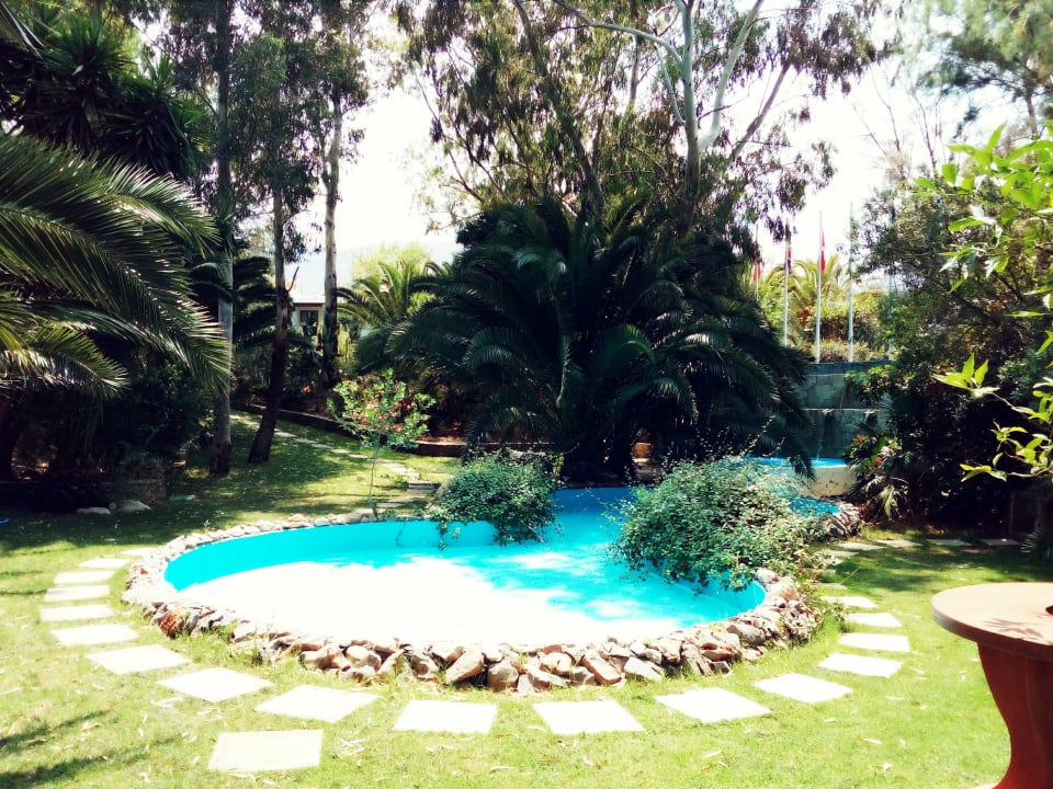 Gartenanlage Apollonia Beach Resort & Spa