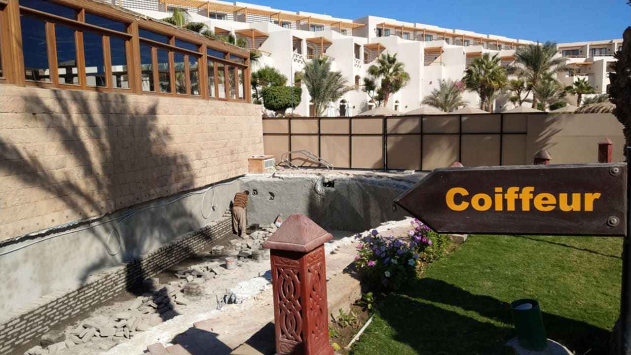 Pool Fort Arabesque Resort, Spa & Villas
