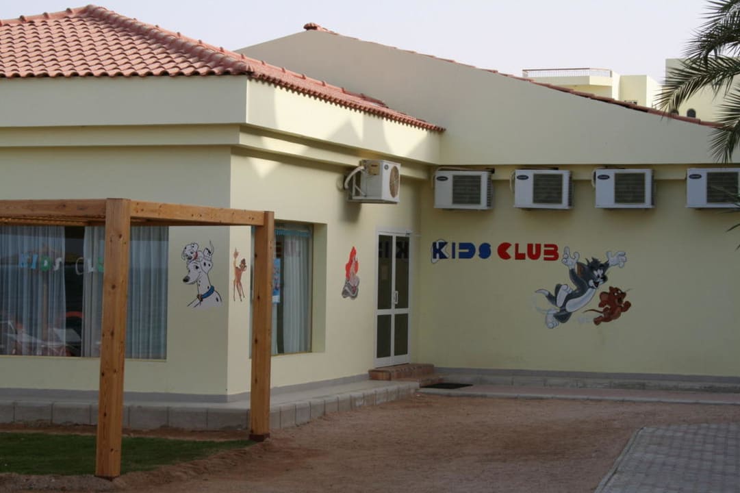 Kids Club Palm Beach Resort