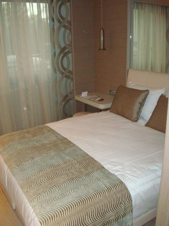 Bett TITANIC Comfort Berlin Mitte