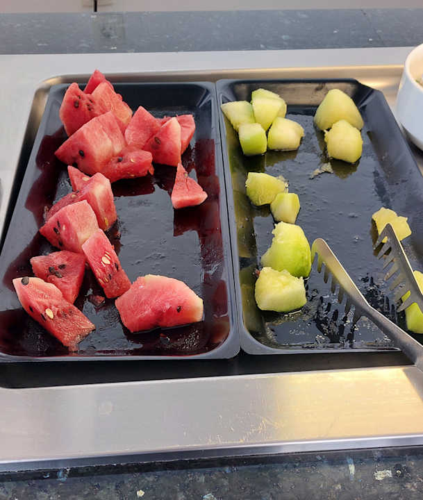 Gastro Royal Bay Suites