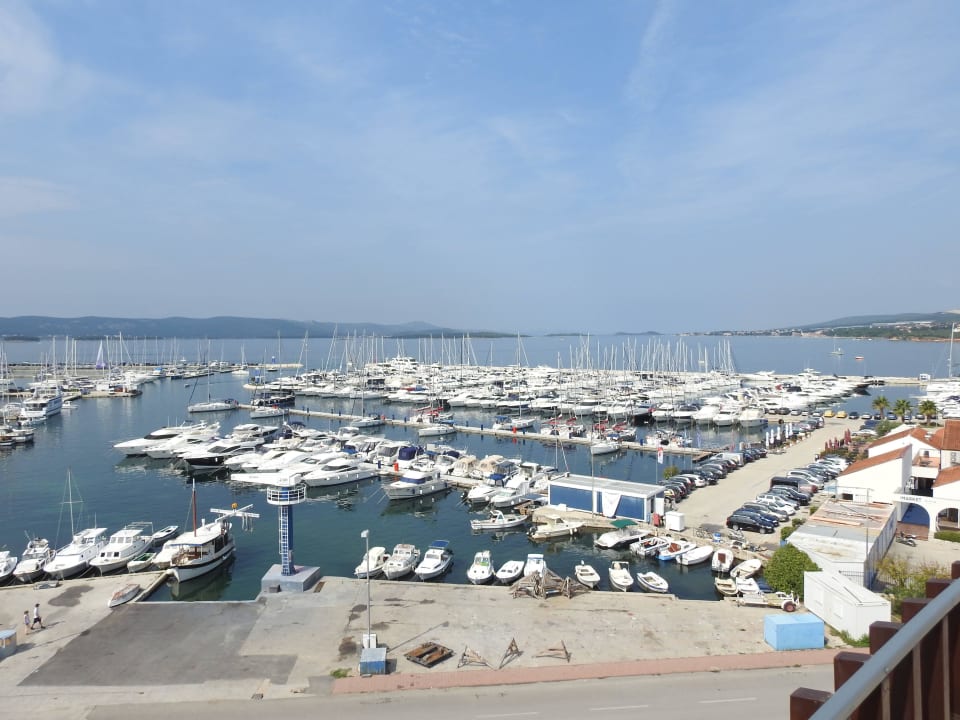 Ausblick von der Dachterrasse Hotel IN Biograd