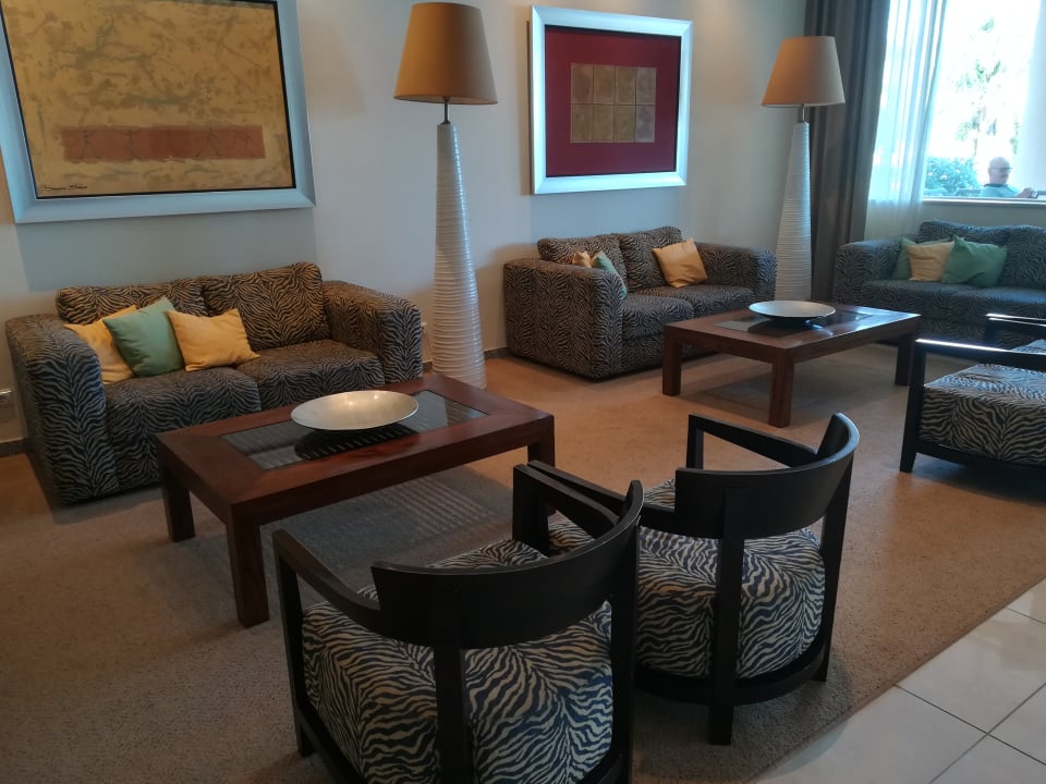 Lobby PortoBay Falésia