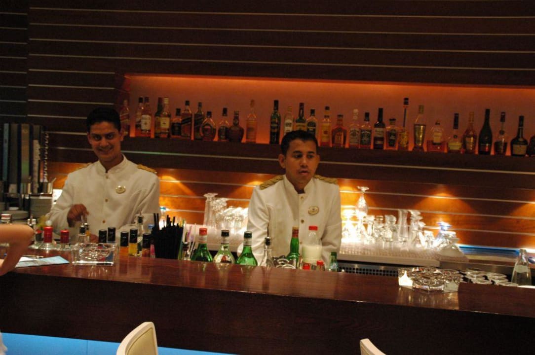 gut gelauntes Serviceteam Mediterranean Beach Hotel