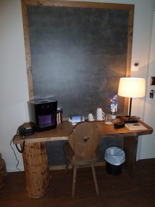 Kaffeepadmaschine, Tee, Schreibtisch Torfhaus Harzresort