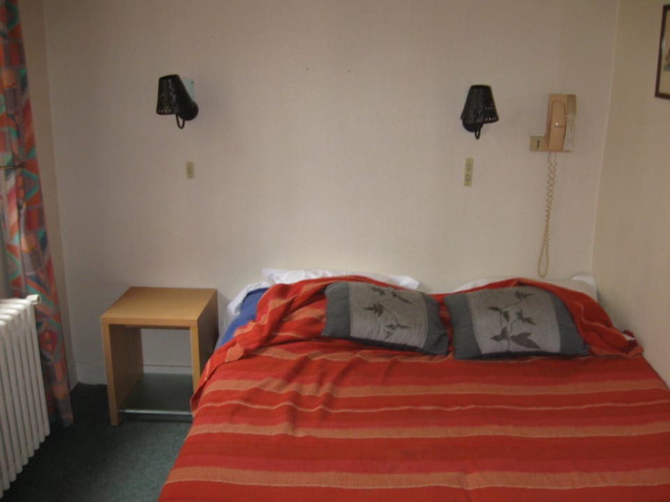 Zimmer mit Bett Hotel Le Pavillon