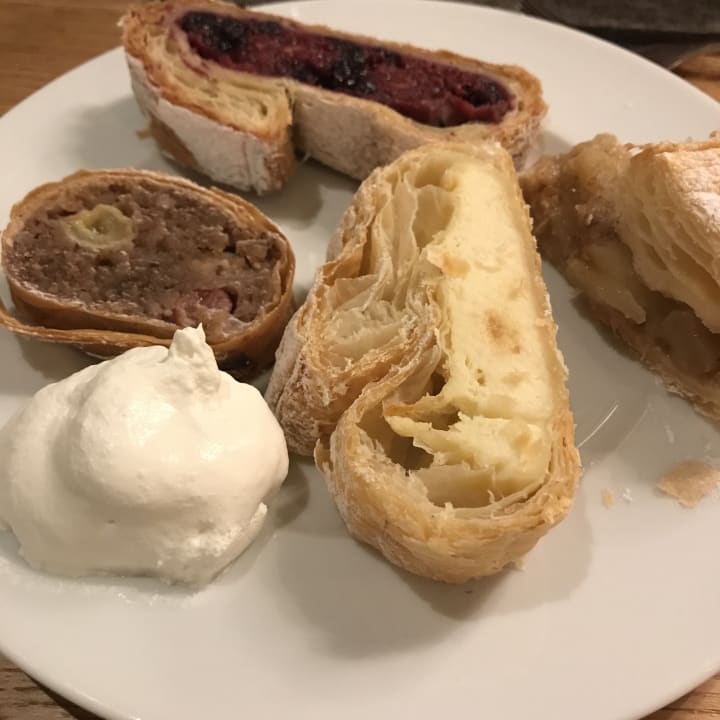 Gastro Krumers Alpin - Your Mountain Oasis