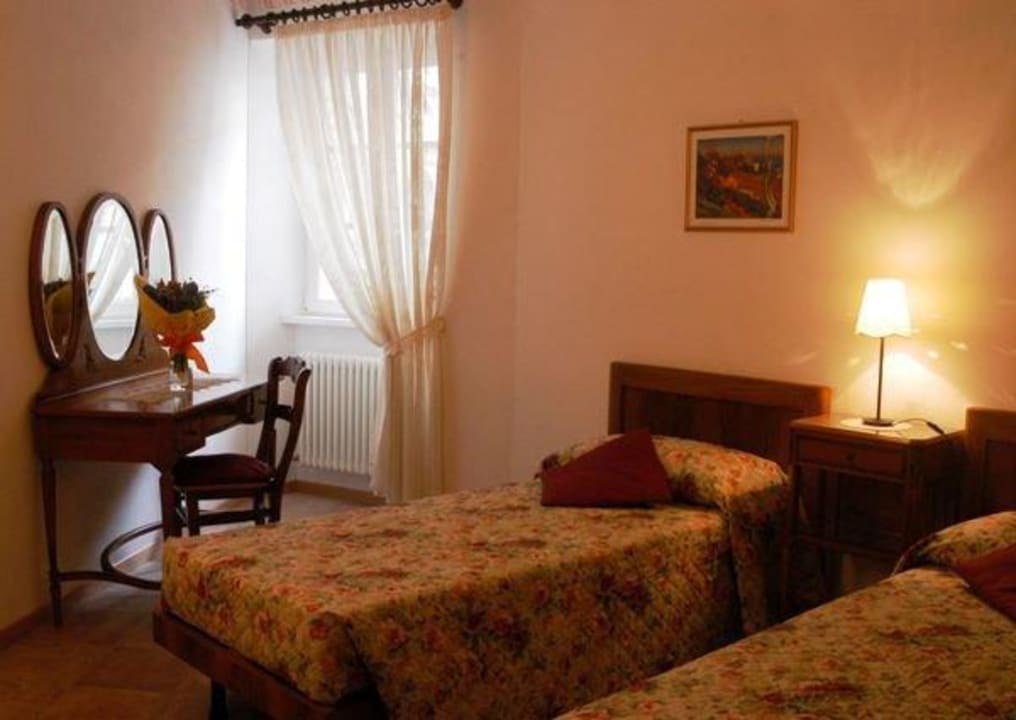 Doppia, molto luminosa e romantica, in stile 900 B&B Piazota