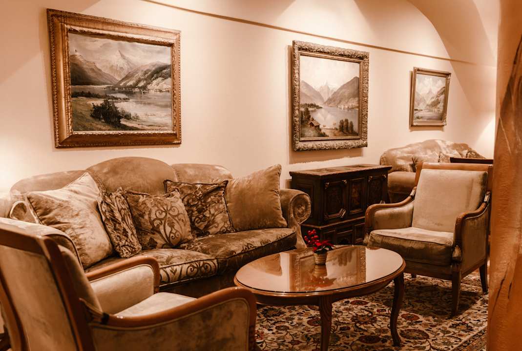 Lobby Grand Hotel Zell am See