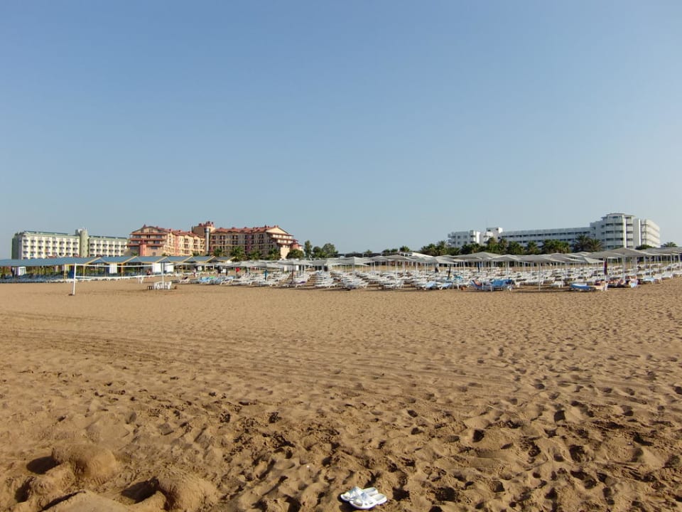 Schöner Sandstrand Süral Saray Hotel