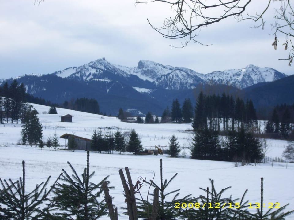 "Blick vom Hoteleigenden Parkplatz Wellnesshotel Urihof