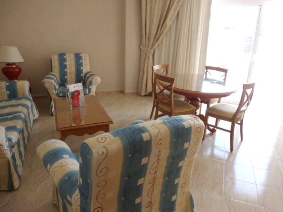 Wohnzimmer der Suite Hotel Riu Paraiso Lanzarote