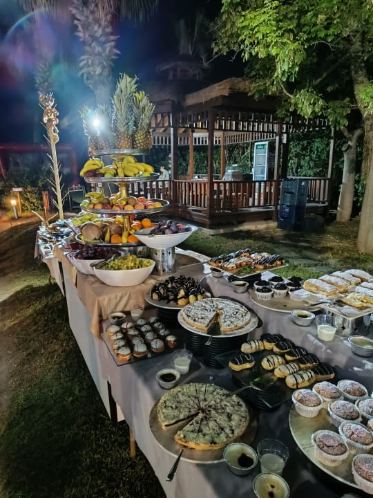 Gastro Saturn Palace Resort Hotel