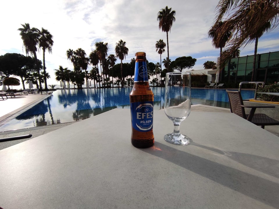 Ausblick Acanthus Cennet Barut Collection