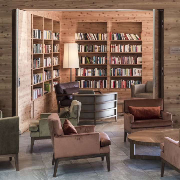 Lobby NIDUM Casual Luxury Hotel