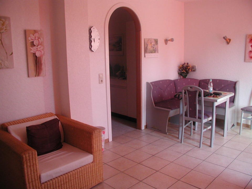 Essecke und Küchendurchgang Appartements Wogemann