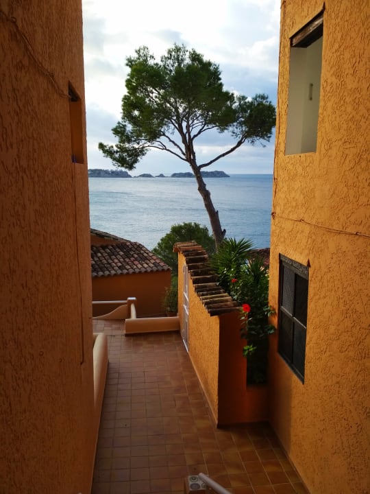 Außenansicht Hotel Aldea Cala Fornells 2