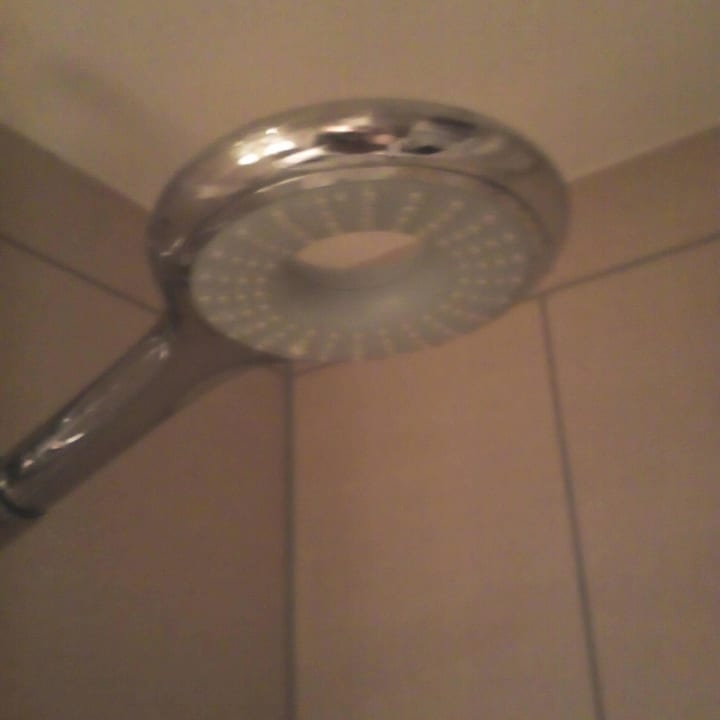 Witziger Duschkopf Holiday Inn - the niu, Fusion Hamburg St. Georg