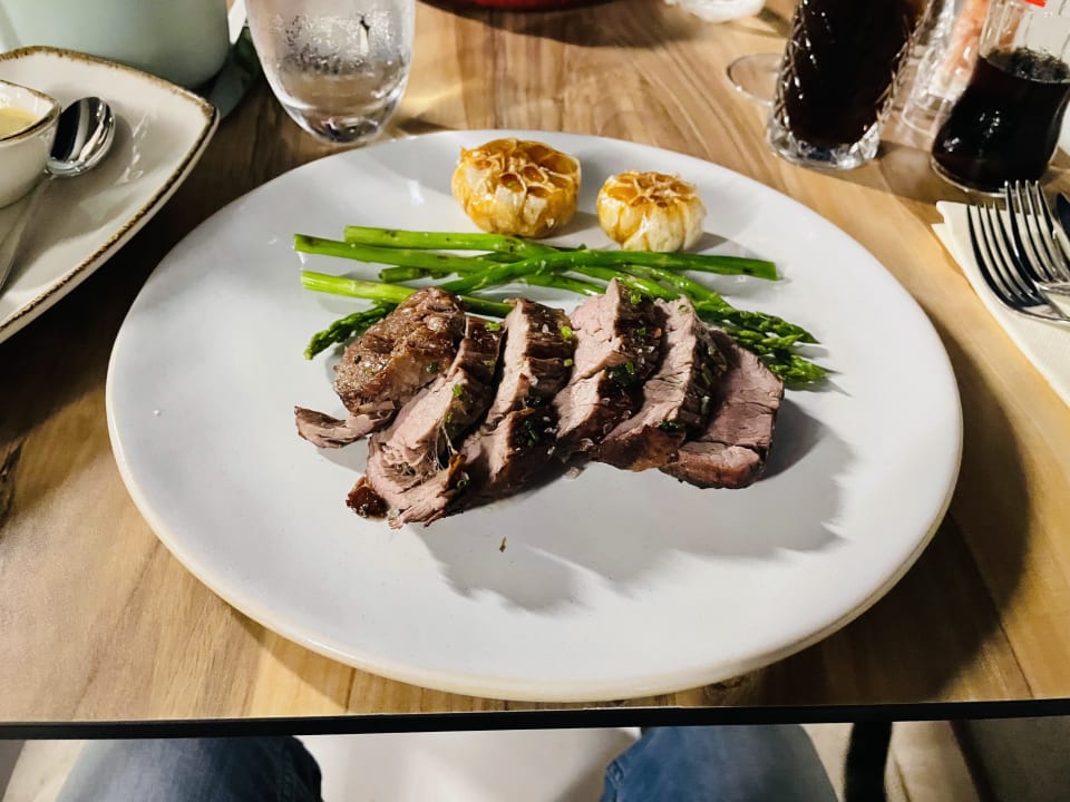 Gastro Acanthus Cennet Barut Collection