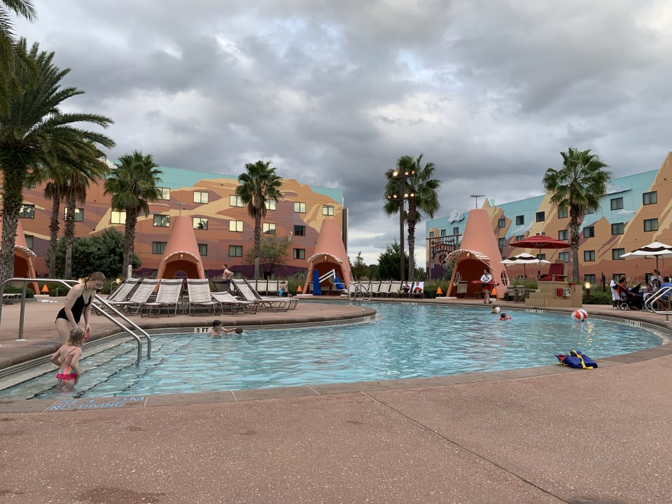 Pool Disney's Art of Animation Resort