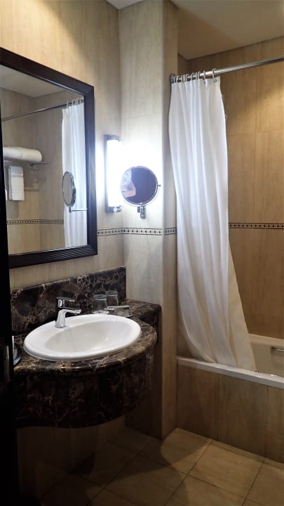 Badezimmer Wyndham Garden Salalah Mirbat