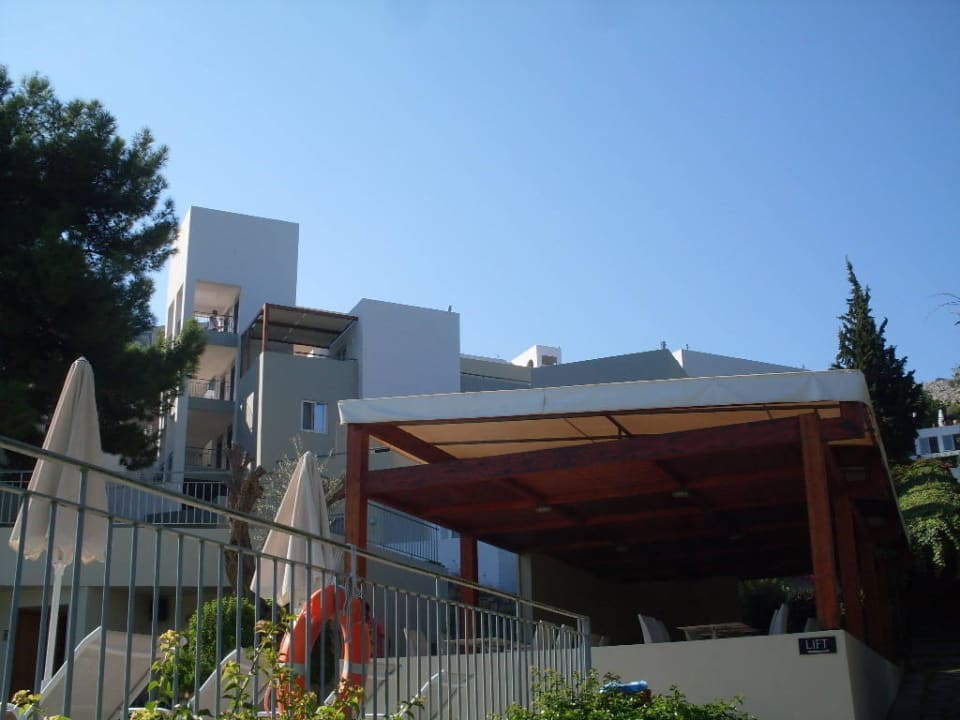 Poolbar von Treppe zum Strand Lindos Mare, Seaside Hotel