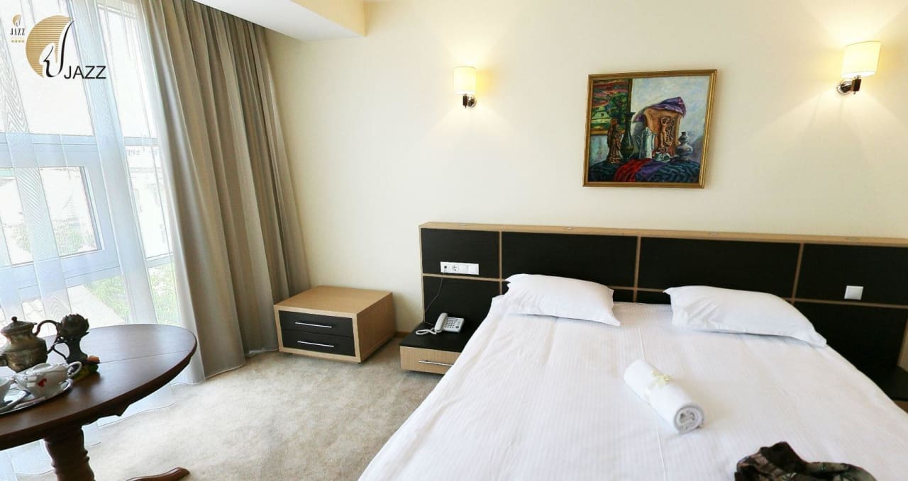 Superior room Mercure Chisinau Center Jazz Hotel