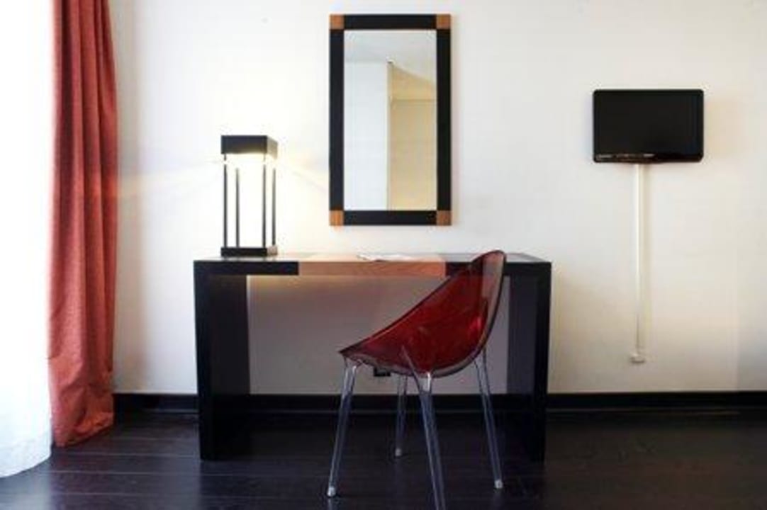 Chambre et bureau au New Hotel Saint Charles New Hotel Saint Charles