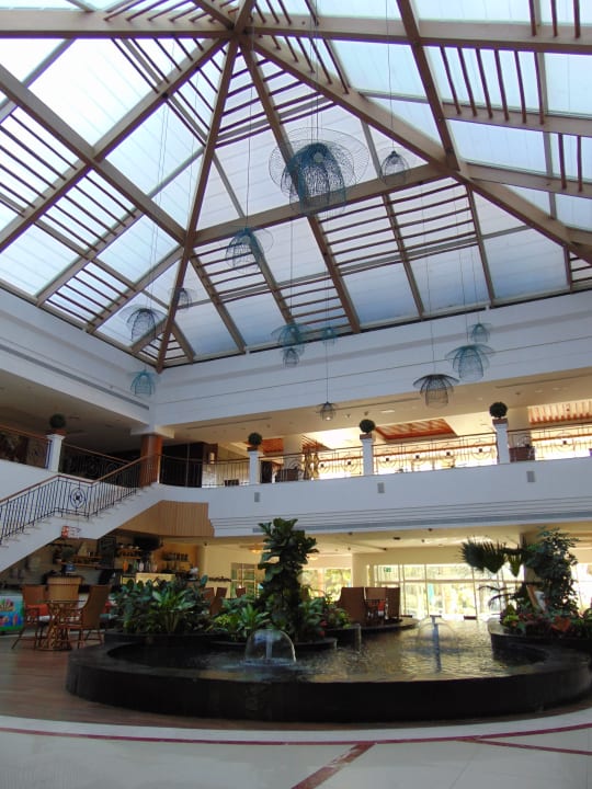 Lobby Fujairah Rotana Resort & Spa