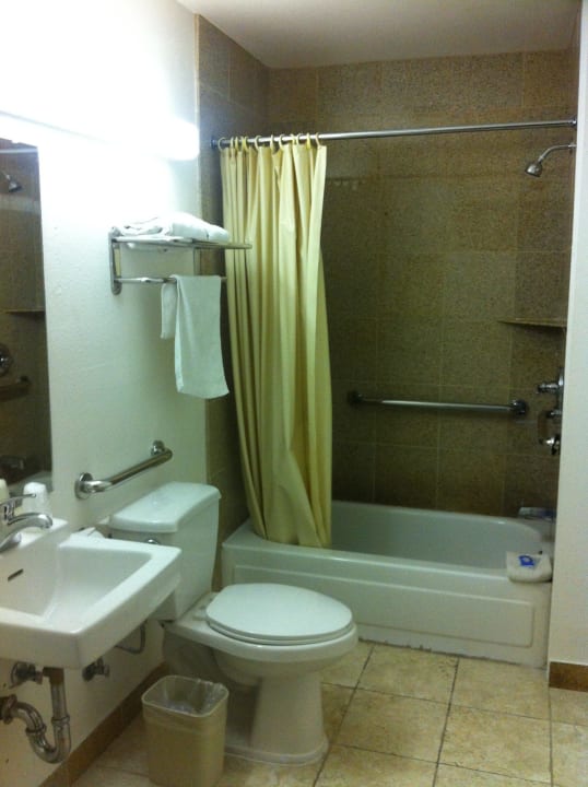 Badezimmer Hotel Civic Center Inn