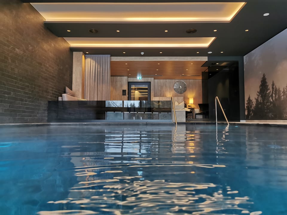 Pool Alpine Resort Sportalm