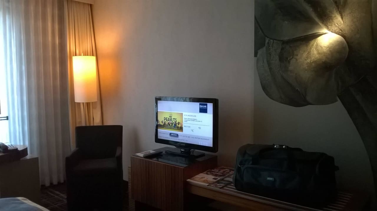 Blick vom Bett aus Dorint Hotel am Heumarkt Köln