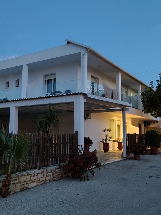 Außenansicht HARPIN Happy Days Beach Hotel