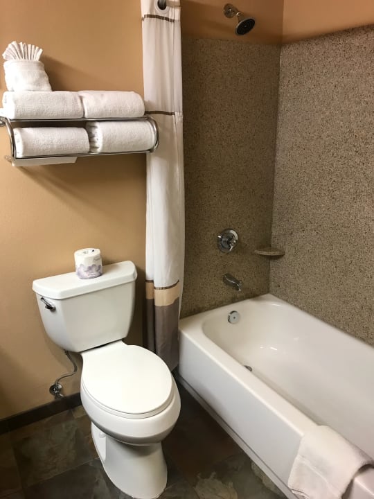 Bad Moenkopi Legacy Inn & Suites