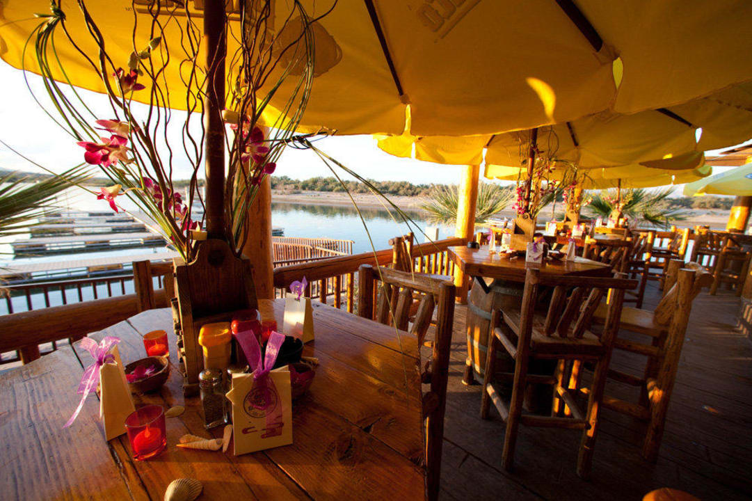 Herrlicher Blick von der Aussenterrasse Pirate Cove Resort & Marina