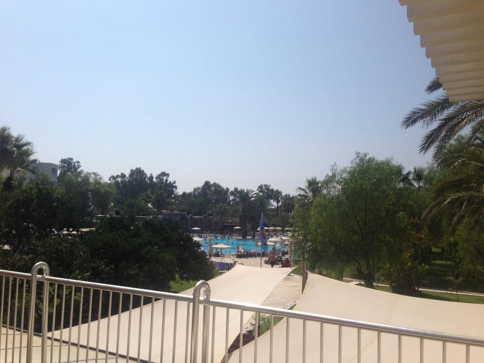 Blick von der Lobby auf Poolanlage Monachus Family Resort Sorgun