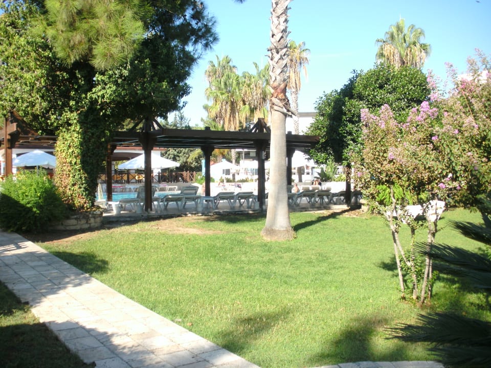 Gartenanlage Hotel Serra Park