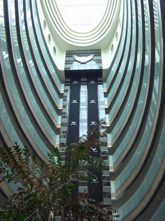 Blick von der Lobby nach oben Royal Wings Hotel