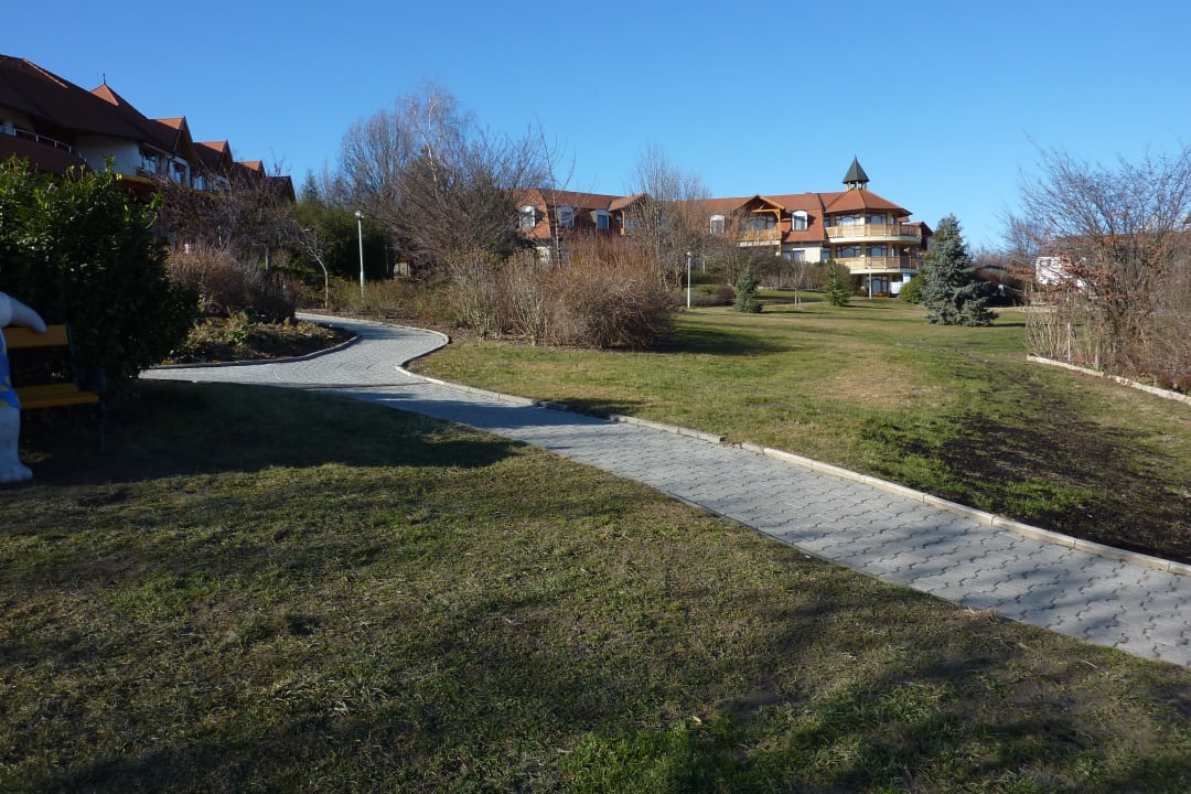 Gartenanlage Familotel Kolping Spa & Family Resort