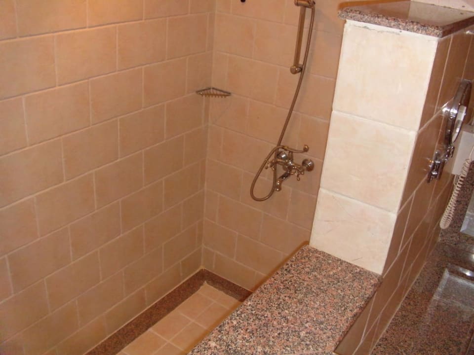 Dusche riesig groß Pickalbatros Dana Beach Resort - Hurghada
