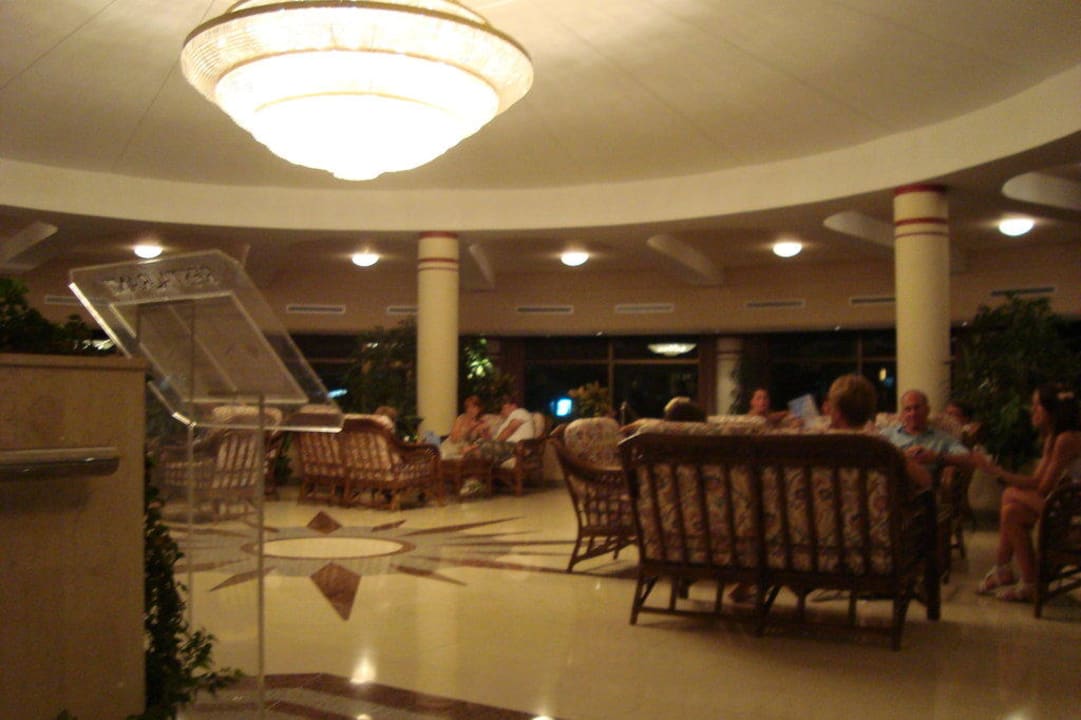 Warteberreich und Empfang Constantinou Bros Athena Beach Hotel
