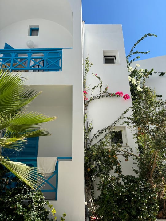 Außenansicht Hotel Kamari Beach