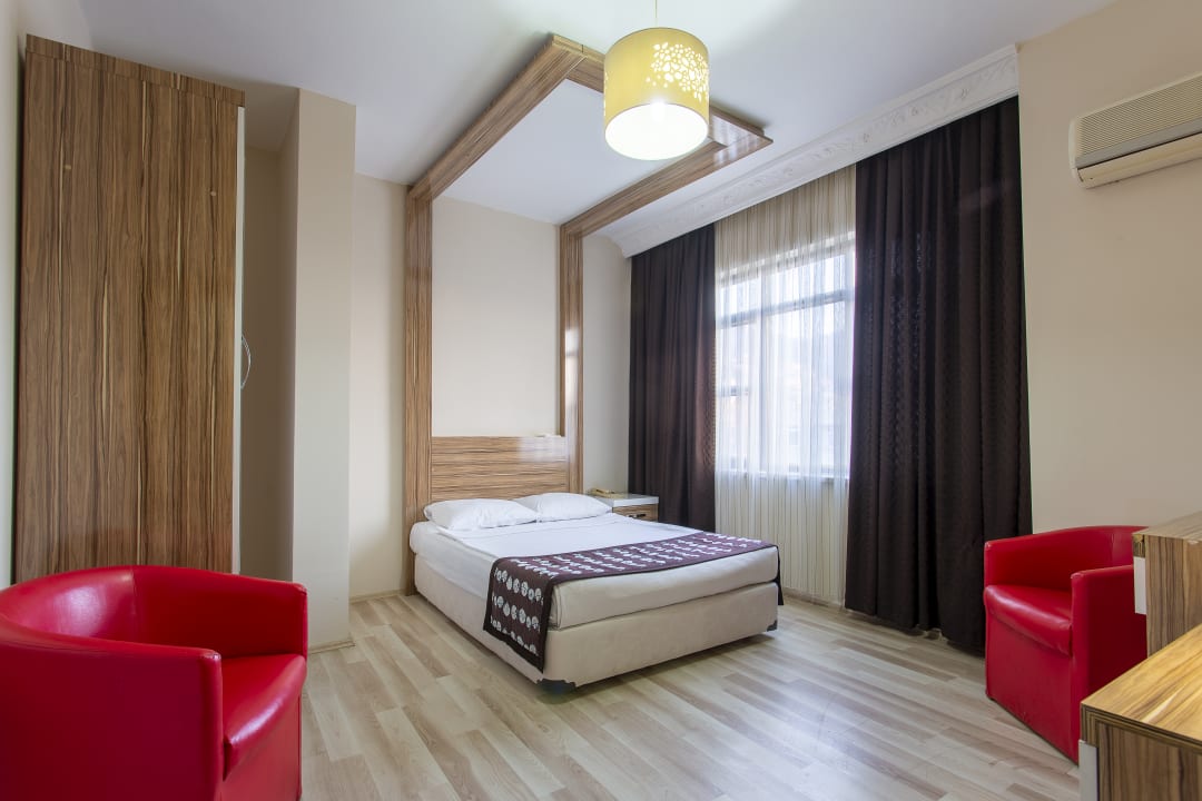 Zimmer Aslan Corner Hotel