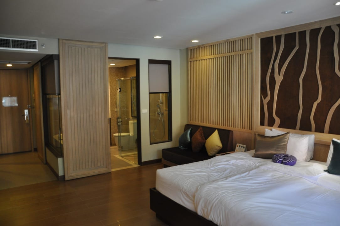 Ohne Poolzugang, aber Massagepool  vor der Terrass Khao Lak Merlin Resort