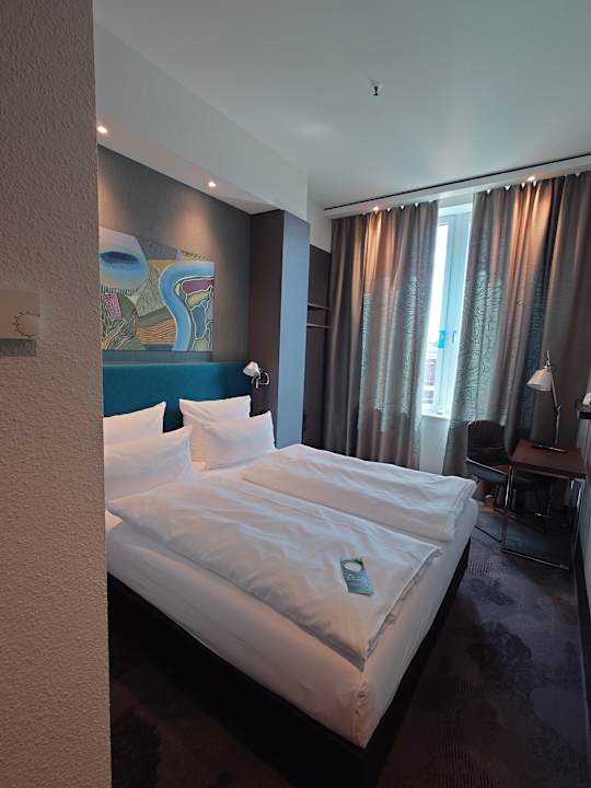 Zimmer Motel One Wiesbaden