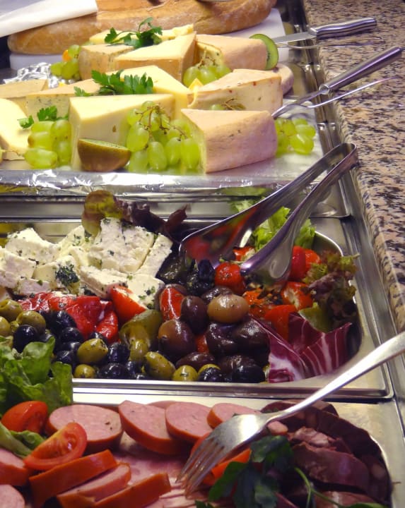 Salatbuffet mit kaltem Buffet  Vitalhotel König am Park
