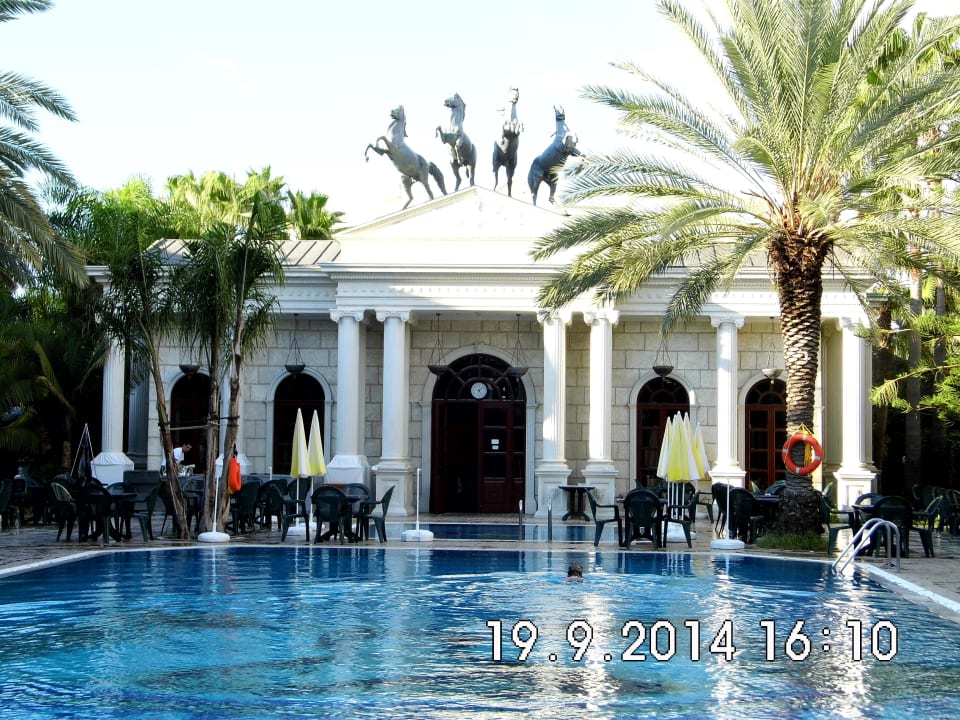 Pool und Restraurant Hotel Yetkin