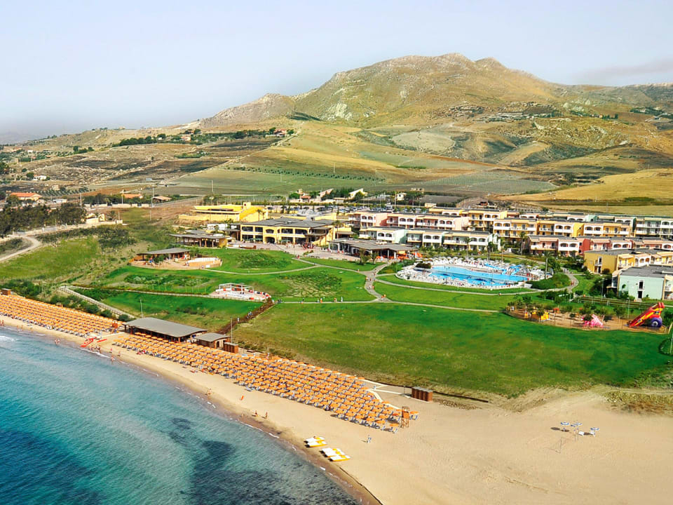 Vista dall'alto Serenusa Resort