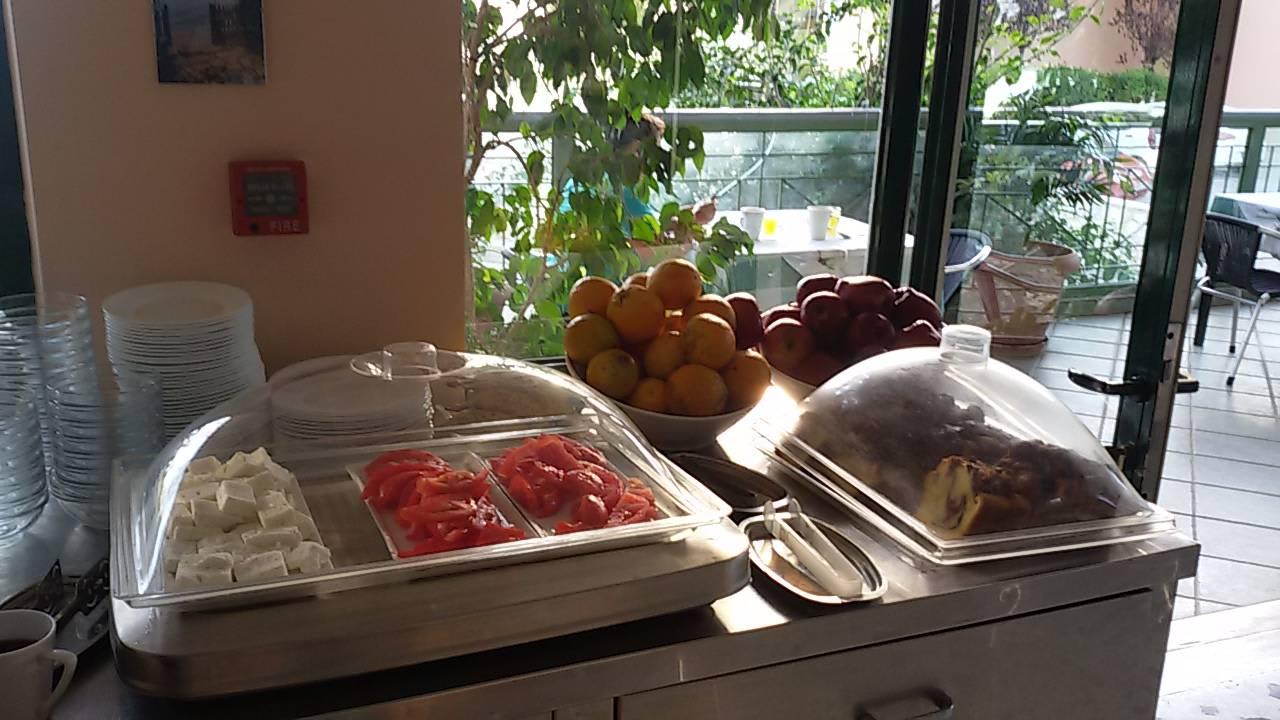 Frühstücksbuffet Hotel Athina Beach