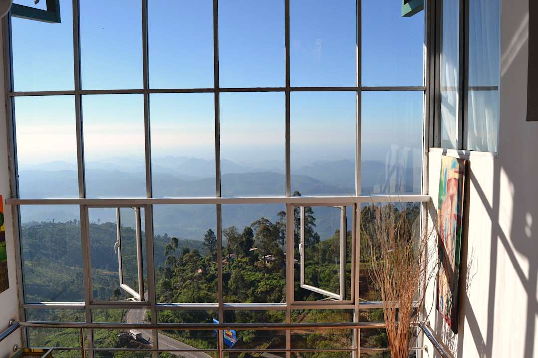 Blick vom Treppenhaus hinaus Olympus Plaza Hotel